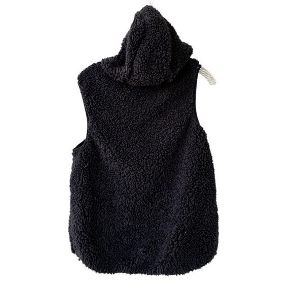 Weatherproof Vintage Sherpa Vest - Picture 2 of 2